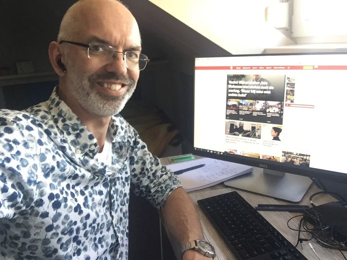 adjunct-hoofdredacteur Paul Berkhout vanuit huis aan het werk