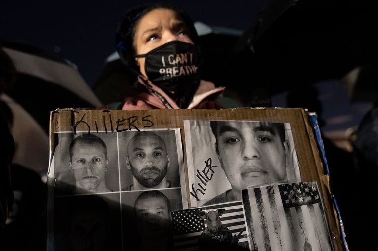 Protest tegen politiegeweld in Brooklyn Center, Minneapolis, waar het proces tegen agent Derek Chauvin plaatsvindt. Beeld AP