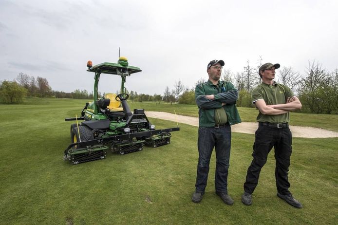 Grasmaaier Doet T Zelf Bij Goese Golf Algemeen Pzc Nl