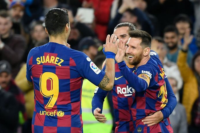 Lionel Messi maakte zijn vijftigste doelpunt van 2019.