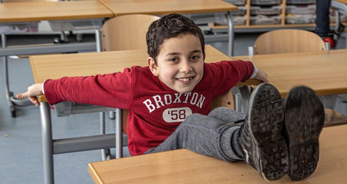 Kadir uit Zwolle valt in de prijzen met de 10-delige kinderserie Kabam!, waar hij één van de hoofdrollen in speelt.