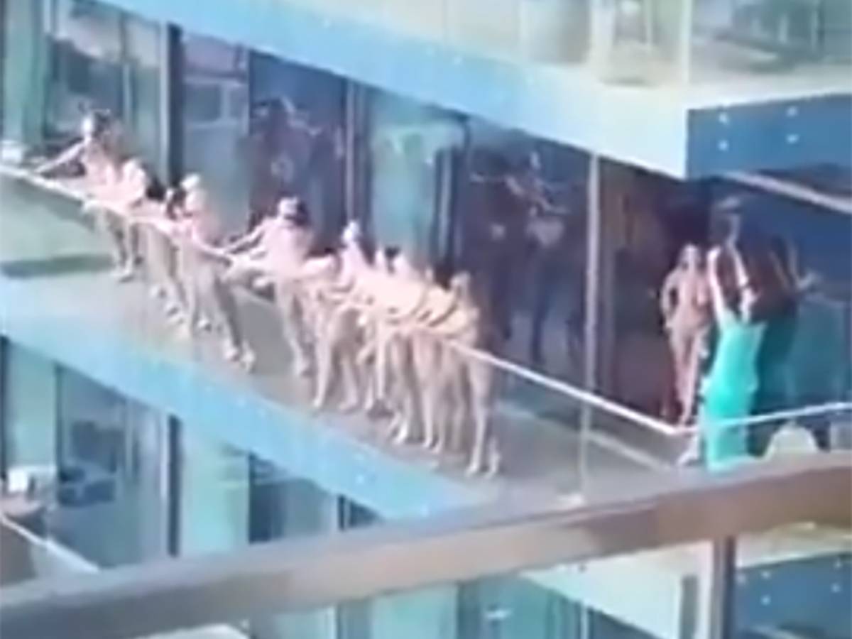 Une douzaine de femmes arrêtées pour avoir posé nues sur un balcon à Dubaï  | Vidéo | 7sur7.be