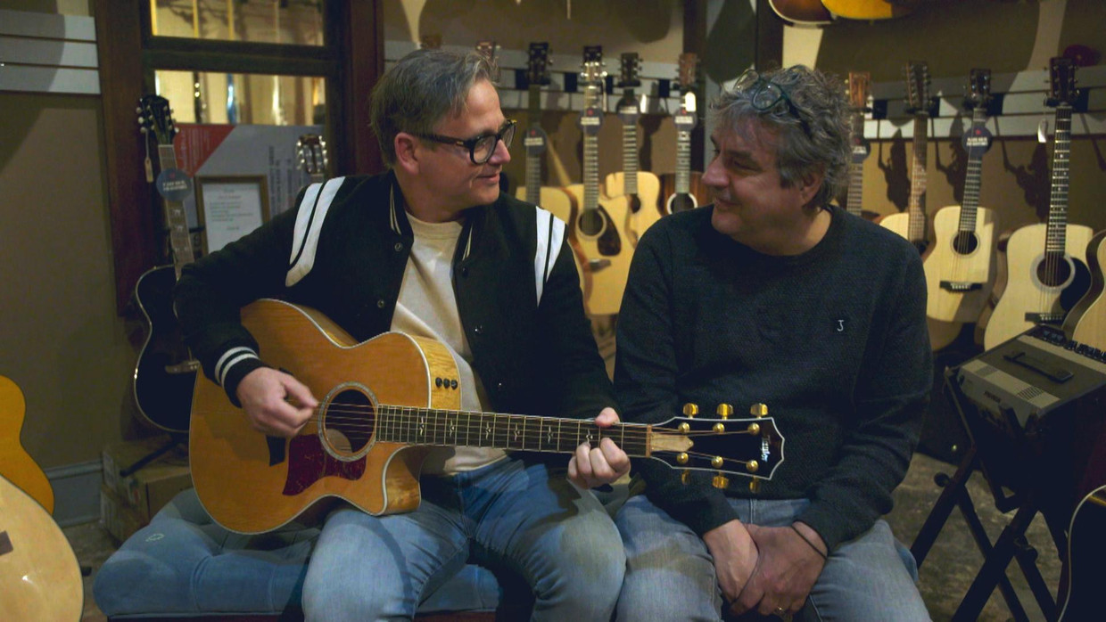 Guus Meeuwis e Frank Lammers in 'Glory Days' Beeld AVROTROS