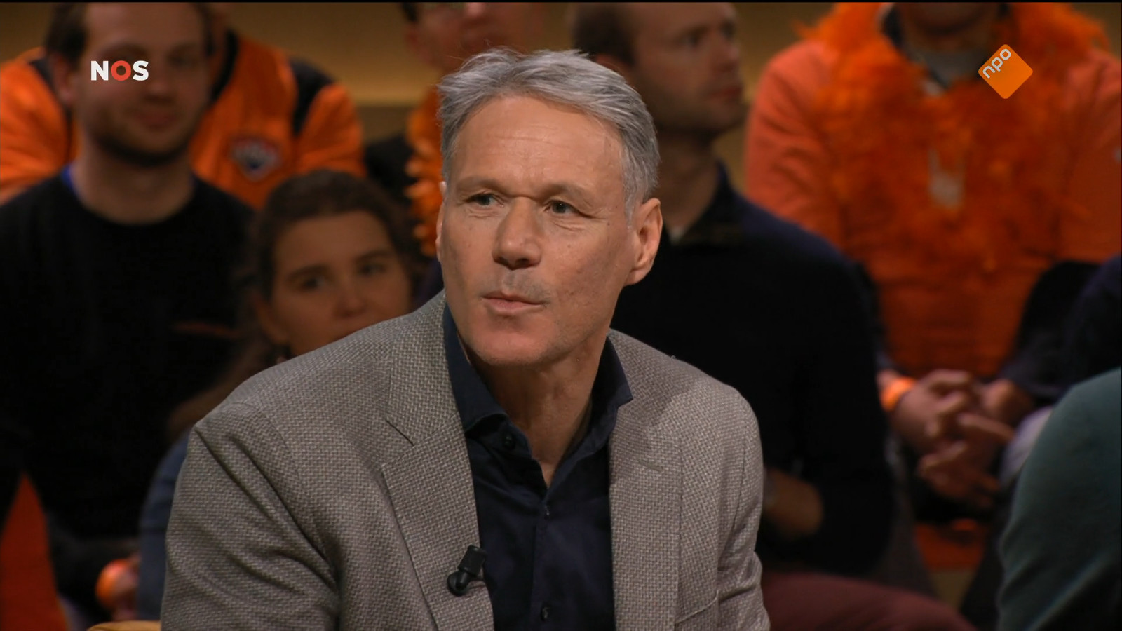 Marco van Basten in de rust van Oranje bij de NOS.