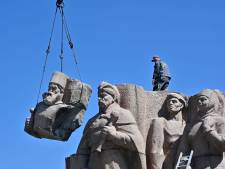 Kiev démonte un monument soviétique évoquant l’amitié avec la Russie