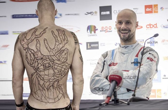 Zo zag de tattoo van Boonen er enkele weken geleden uit, vandaag deelde zanger-tatoeëerder Jef Van Echelpoel het uiteindelijke resultaat.