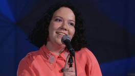 Onverwacht en zo knap! Elina zingt zelf voor haar leerkracht