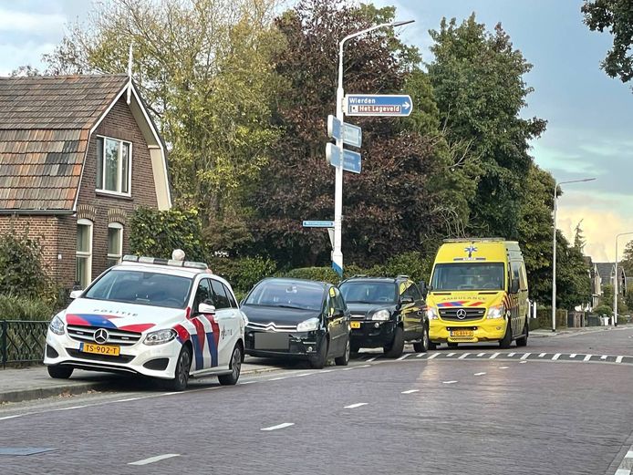 Het ongeluk gebeurde op de Hammerweg, ter hoogte van de Westerhoevenweg.