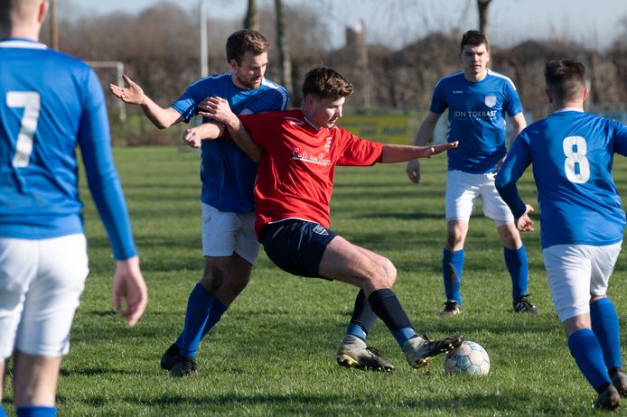 FC Kunde op archiefbeeld in actie tegen Aquila.