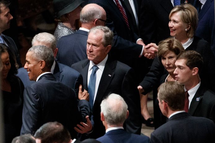 Ex-presidenten George W. Bush en Barack Obama.