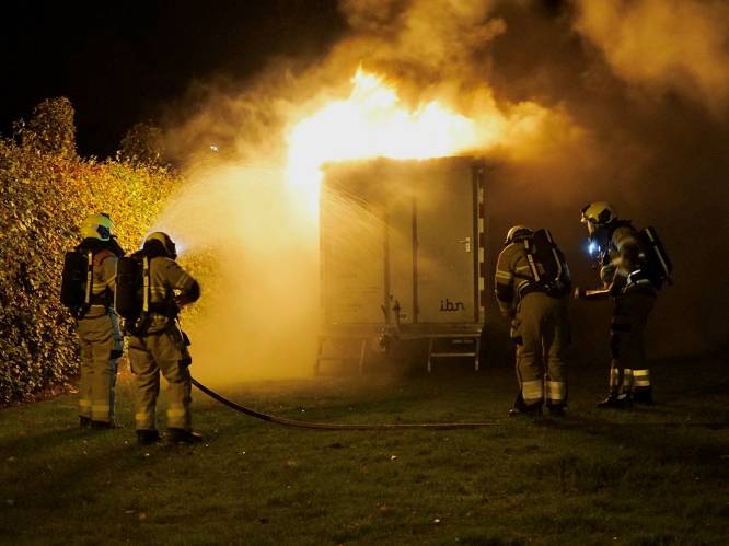 Opnieuw nachtelijke brandstichtingen in Boxmeer: ‘Onwaarschijnlijk dat vuur in keet vanzelf is opgelaaid’