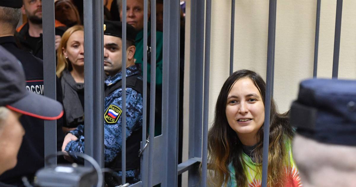 I medici chiedono a Putin di rilasciare l’attivista russo (33 anni) condannato a 7 anni di carcere |  al di fuori