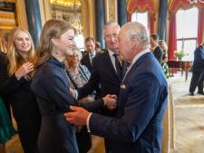 La princesse Elisabeth fait sensation lors de sa rencontre avec le roi Charles III