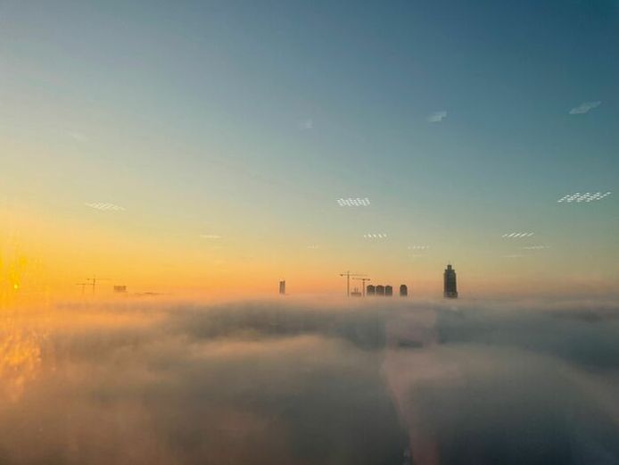 Vanuit het kantoor van HAL Investments op het Weena. Foto gemaakt op 8 oktober rond 08.00 uur.