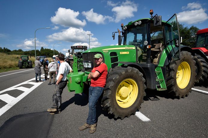 Manifestation des agriculteurs sur la E411 (illustration).