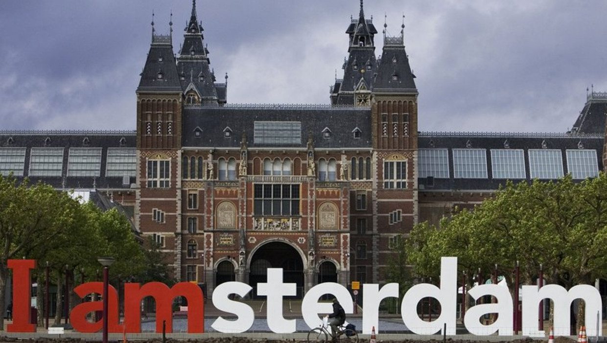 Het Rijksmuseum gezien vanaf het Museumplein. Beeld anp