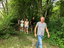Een excursie door medewerkers van Gastvrije Randmeren op het eiland De Biezen.
