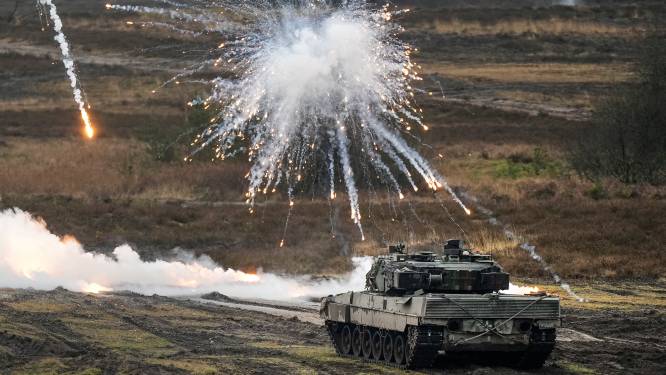 Achttien Duitse Leopard 2-tanks aangekomen in Oekraïne, bevestigt Scholz