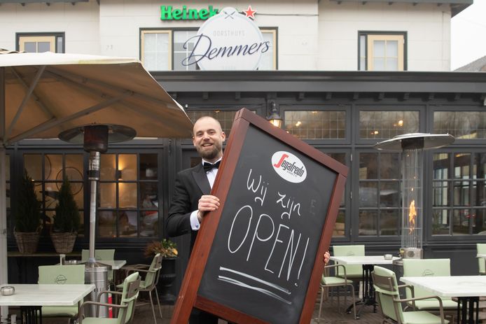 Guido Demmers van restaurant Demmers in Baarn opende zaterdag om klokslag twaalf. Drie uur later moest hij dicht.