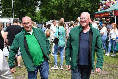 Hemelvaart is de enige dag met file in Den Hout, vanwege de Jaarmarkt: ‘Een perfect gezinsuitje’
