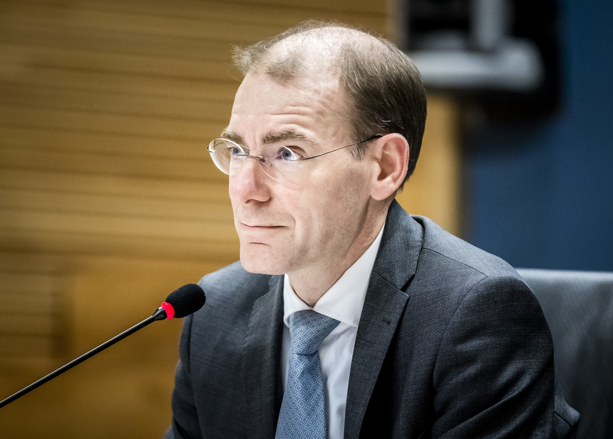 Staatssecretaris Menno Snel van Financien (2017-2019) tijdens zijn ondervraging door de parlementaire enquêtecommissie Kinderopvangtoeslag, op 25 november 2019.