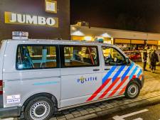 Overvallers Jumbo Lage Zwaluwe bedreigden personeel met mes en stroomstootwapen