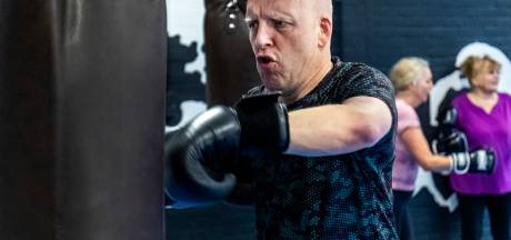 Hoe boksen Andreas (52) helpt te leven met de ziekte van Parkinson: ‘Ik kan mijn veters weer strikken’