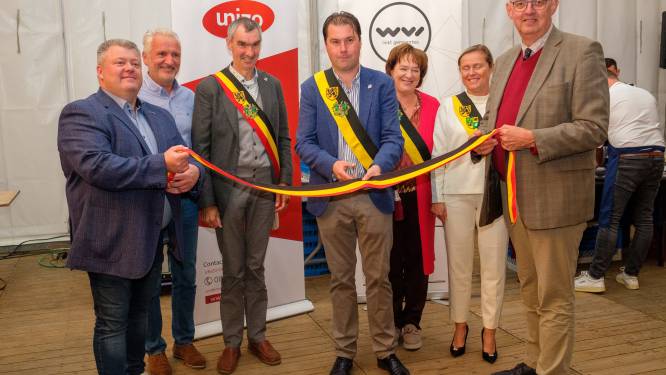 Oostrozebeke verwent ondernemers tijdens feestelijke opening bedrijventerrein De Gouden Appel