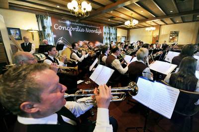 ‘Rock the church’: vier muziekkorpsen spelen in kerk Rietmolen