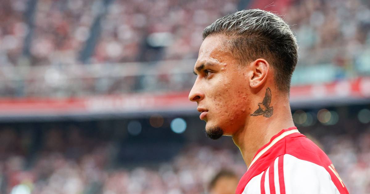 Transfer Antony zorgt voor frustraties bij Alfred Schreuder: ‘Waar zijn we nu mee bezig?’