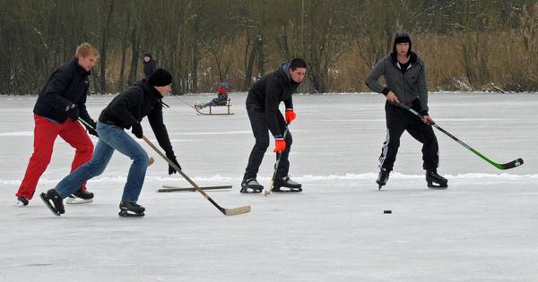 Voor het eerst schaatsen op Nieuwe Bierkaai in Hulst - PZC
