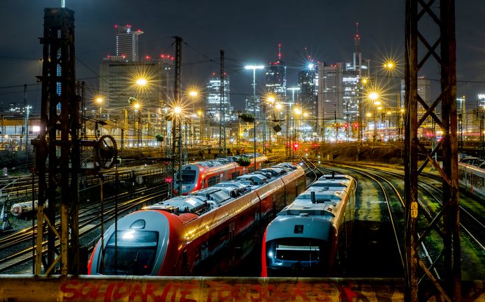Geparkeerde treinen in Frankfurt, ter illustratie.