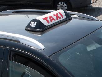 Boete en rijverbod voor taxichauffeur met glas teveel op in Izegem: “Ik zou niet graag in zijn taxi belanden.”