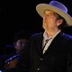 Bob Dylan speelde in Vorst een zwalpende, onaffe, lévende liveperformance, een echte rock-’n-rollshow