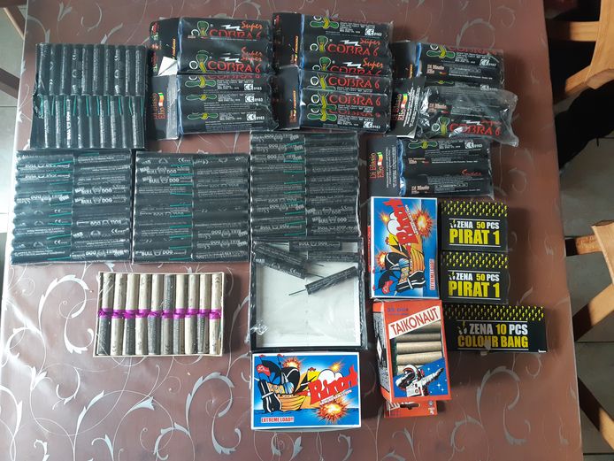 Illegaal vuurwerk zoals Cobra's kunnen qua vuurkracht met explosieven vergeleken kunnen worden.