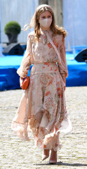 La princesse Elisabeth lors de son arrivée à la place des Palais.