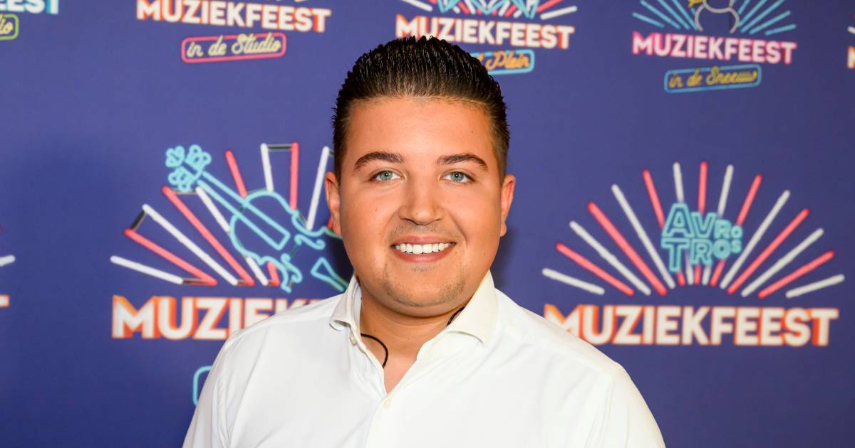 Marco Schuitmaker heeft engelbewaarder. Zanger uit Peize komt met schrik vrij bij auto-ongeluk.