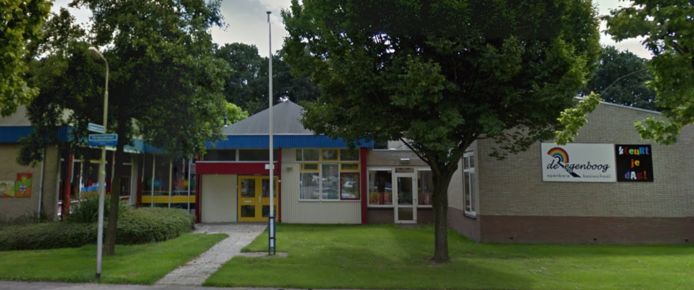 Basisschool De Regenboog is verouderd en aan vervanging toe.