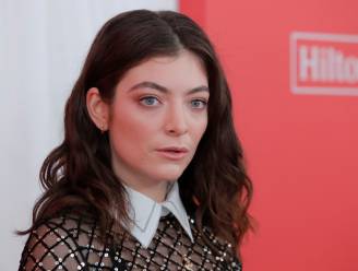 Lorde is het beu: "Acne is stom, maar jullie advies ook"