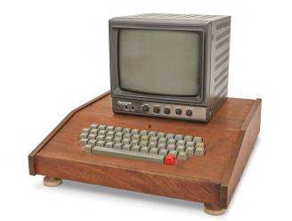 Door Steve Jobs gebouwde Apple-computer brengt 400.000 dollar op bij veiling