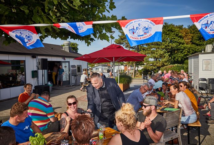 kaping specificatie Soms soms Huurders niet blij met verkoop Recreatieoord Hoek van Holland: 'Straks  wordt alles anders én duurder' | Waterweg | AD.nl