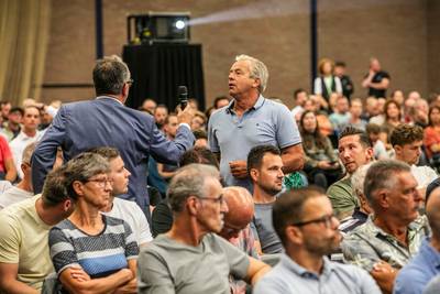 Besluit over 146 bezwaren tegen azc Den Hoorn achter gesloten deuren:  ‘Belabberd en betreurenswaardig’