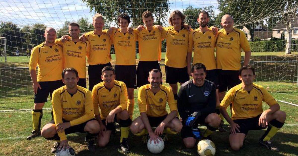 'All Stars' Colmschate eisen landstitel op en krijgen felicitaties van Thomas Acda, Henk ten Cate en