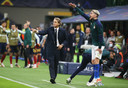 Mancini en Jorginho tijdens de wedstrijd tegen Spanje.