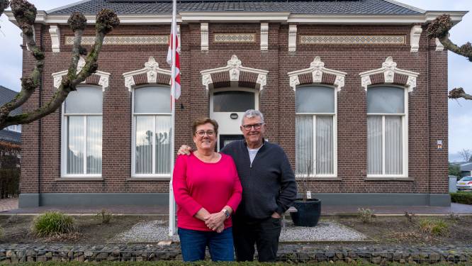 Voormalig café ’t Vat in Haarsteeg nu bewoond door uitbaters; ‘Met pijn in ons hart hebben we kroeg zelf gesloopt’