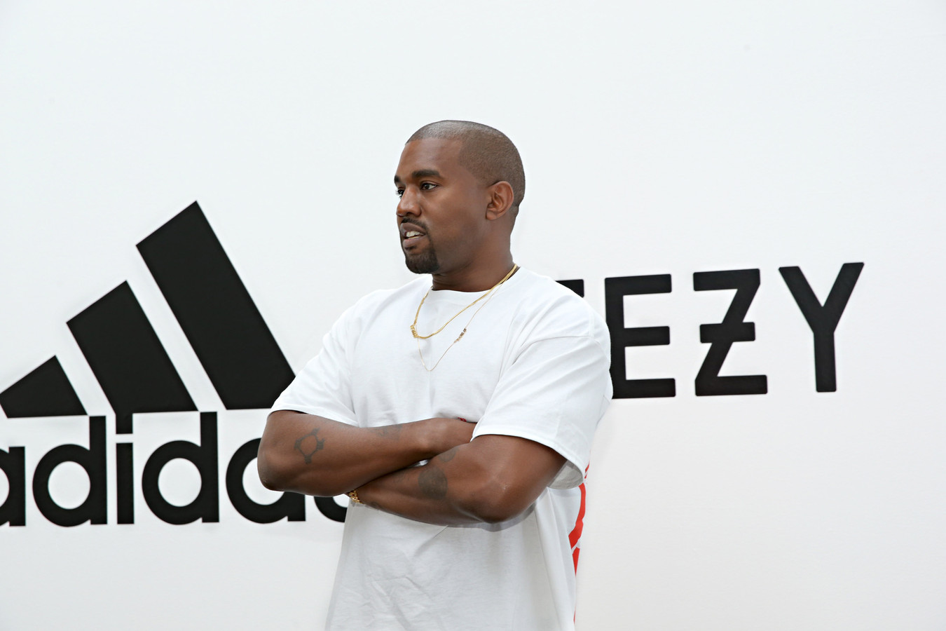 sirene Accommodatie Briesje Adidas verkoopt 400 miljoen euro aan overgebleven artikelen van Kanye West  | Foto | hln.be