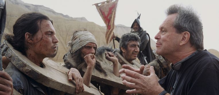 Johnny Depp met Terry Gilliam op de set in 2000. Beeld 