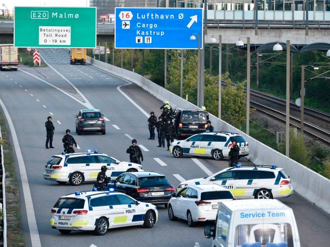 Deense politie op zoek naar criminelen in Zweedse auto: "Wagen moet tegen elke prijs gestopt worden"