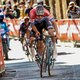Van der Poel demonstreert in Strade Bianche