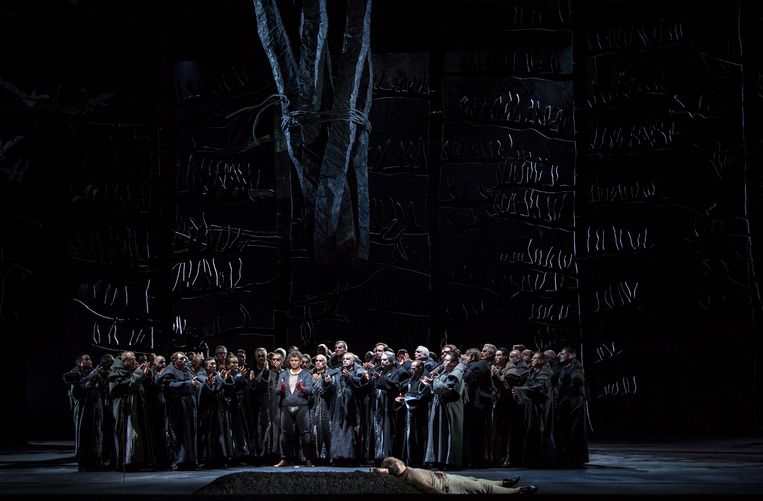 De finale van 'Parsifal'. Het verblufte publiek beloonde de zangers gul. Beeld ruth walz